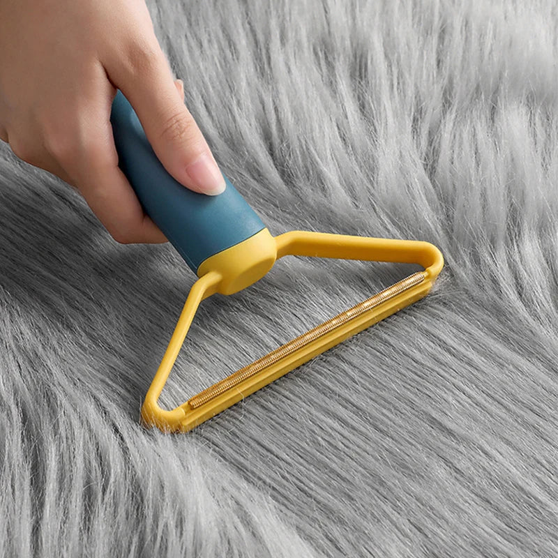 Portable Pet Hair & Lint Remover Brush – Manual Fabric Cleaner Tool